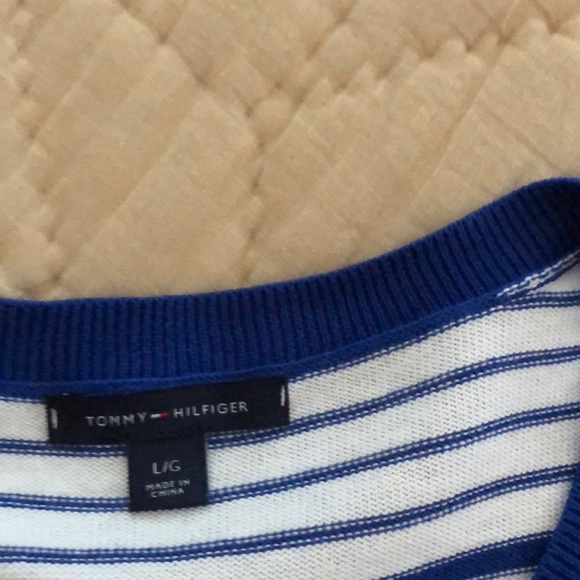 Sweater - Picture 4 of 4